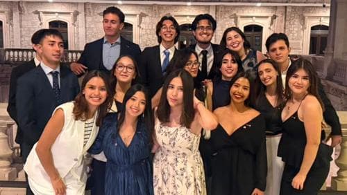 Jóvenes y comunidad